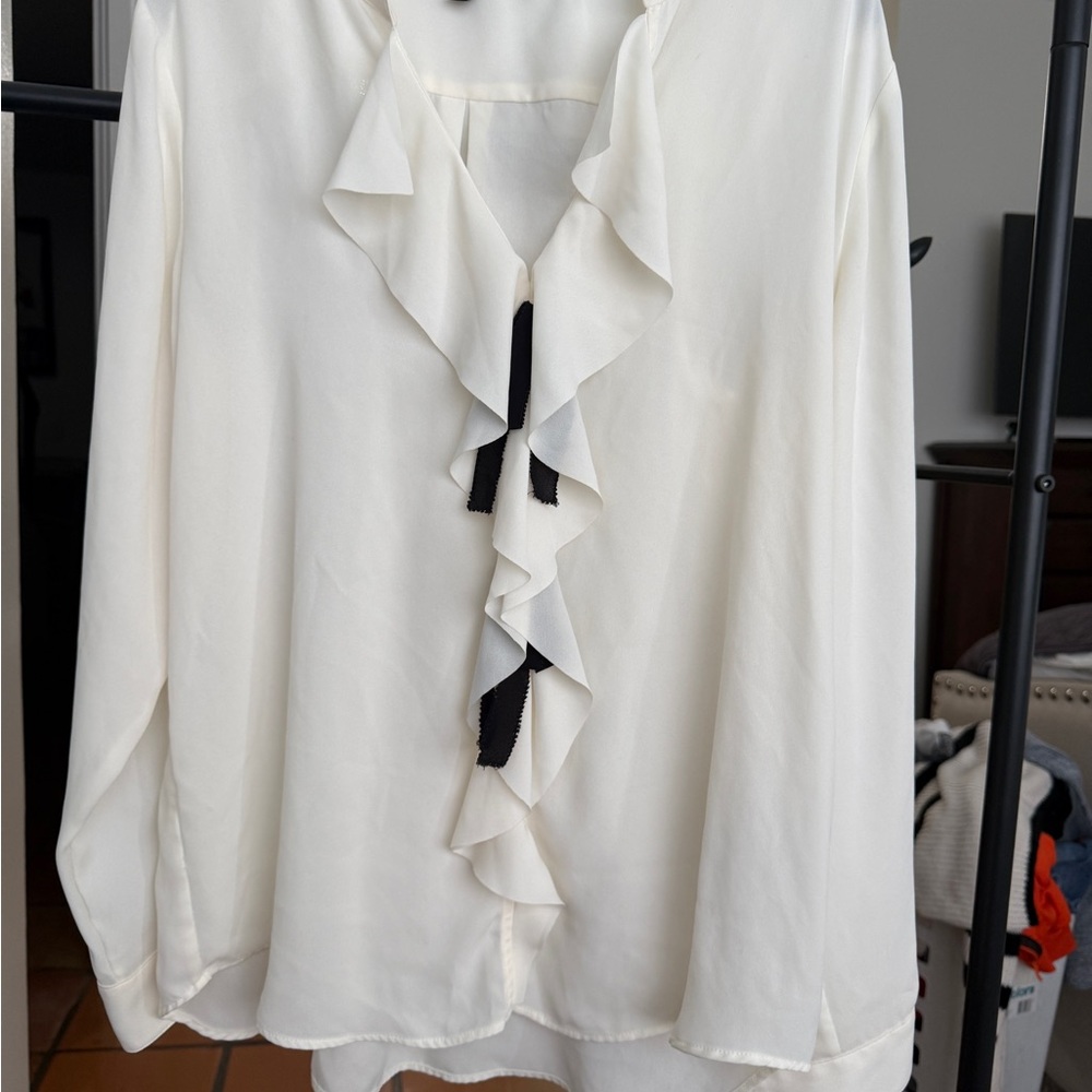 Banana Republic Cream Ruffle V-Neck Blouse with Black Tie Detail - Picture 3 of 6